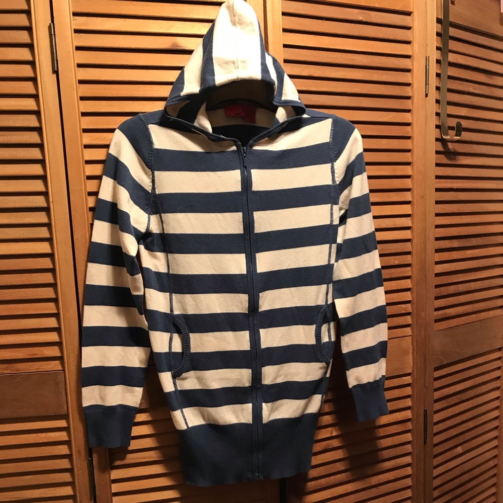 Liv Blue & Cream Hooded Sweater